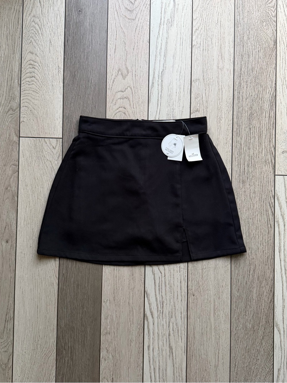 Hollister Black Mini Skirt with Front Slit NWT Size XS